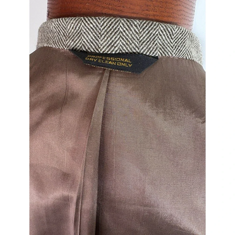 Vtg Men's 44R Brown Wool Tweed Sport Coat Jacket Blazer Herringbone Richards EUC